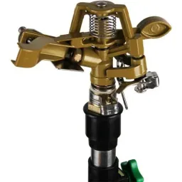 Lawn sprinkler irrigation with telescopic standard