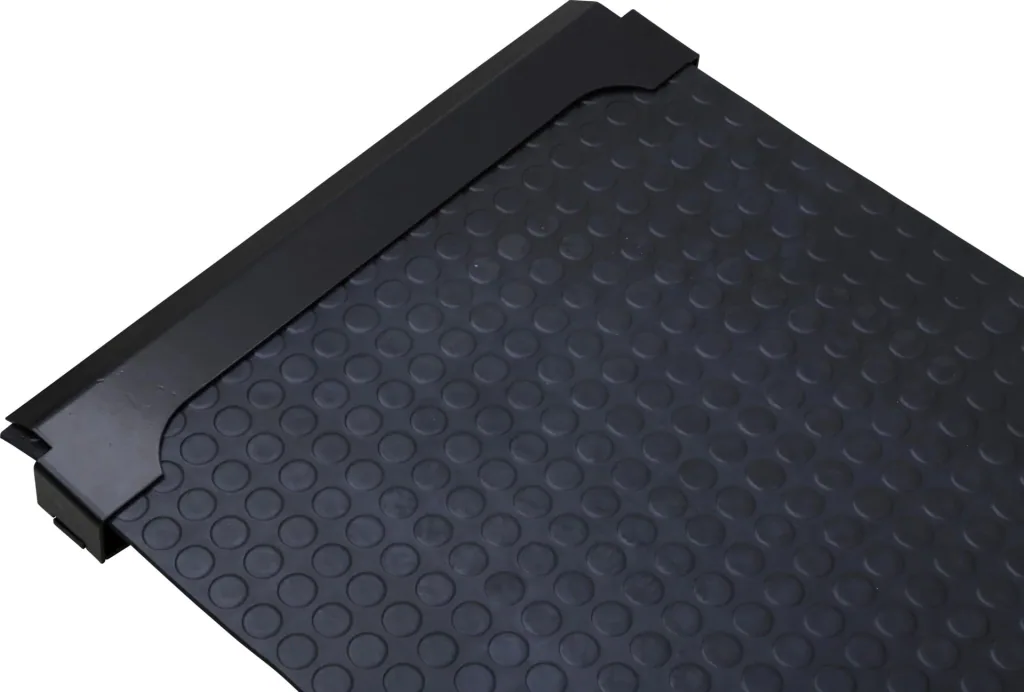 Rubber pad with mounting kit for animal scale PS1000