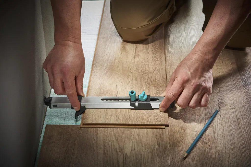 Laminate fitter