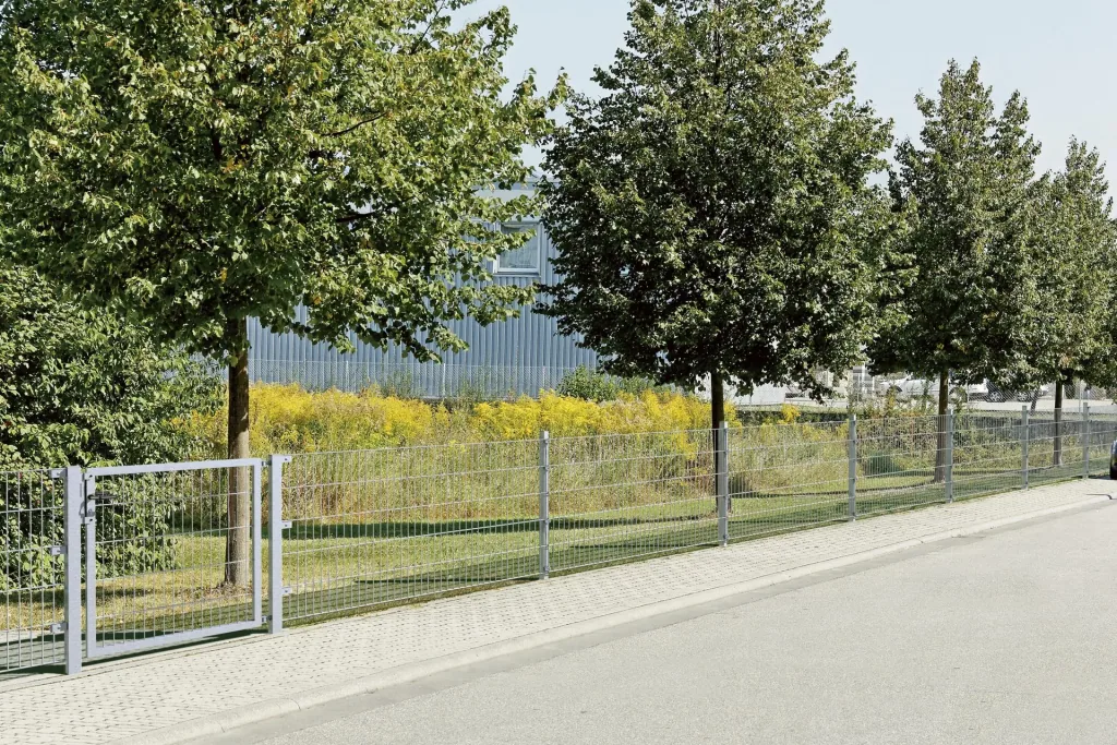 Double rod mesh fence complete set, hot-dip galvanized, height 120 cm, length 28 m