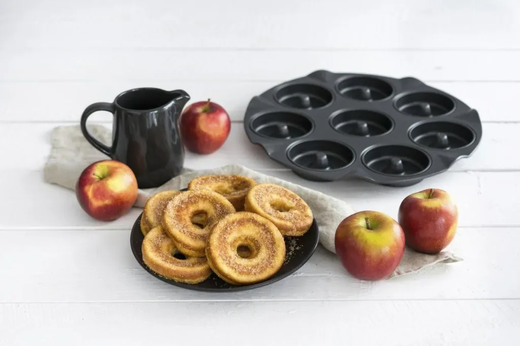 Apple fritter baking tray for 8 cakes, Ø 33 x 3 cm