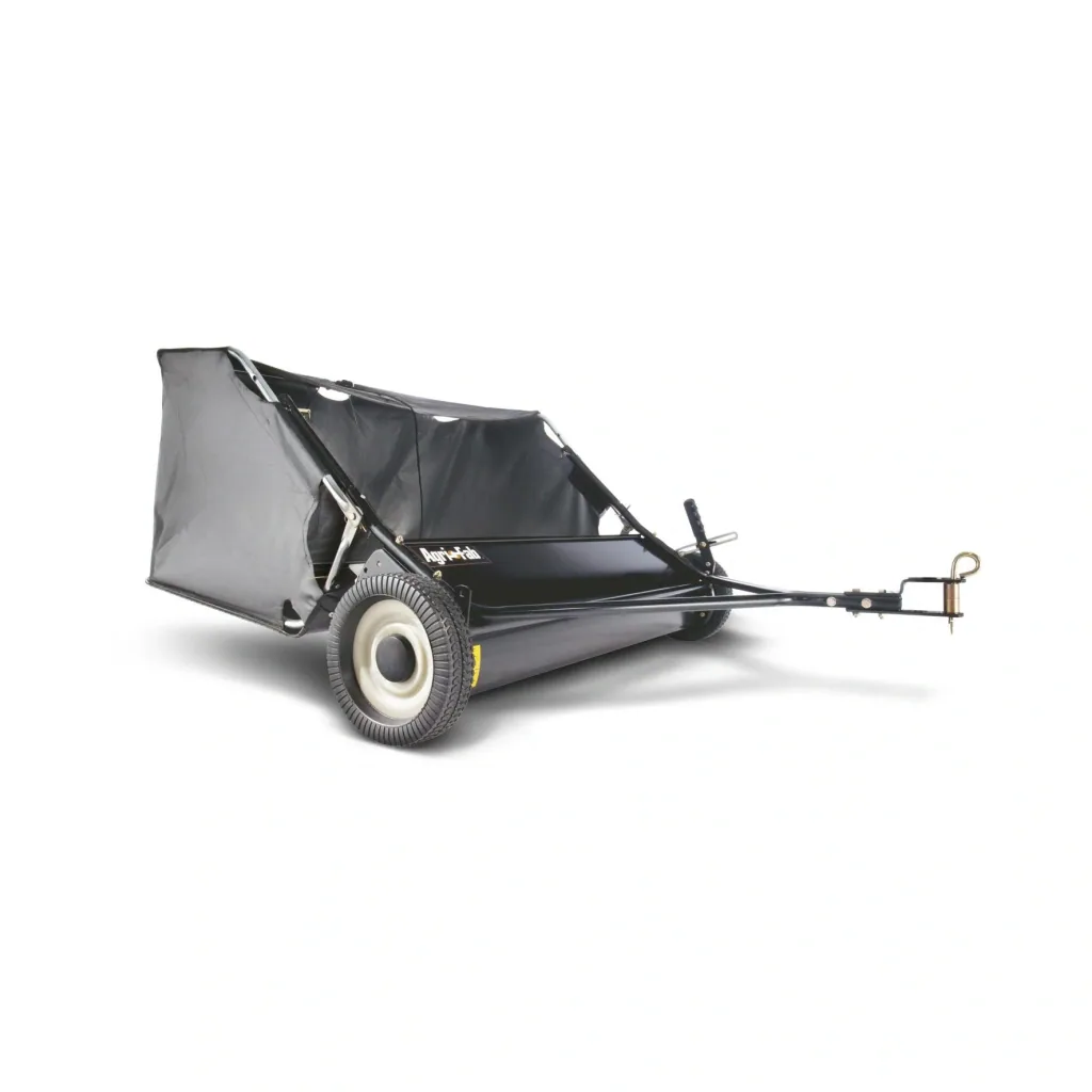 Lawn tractor - lawn and leaf sweeper 107CM