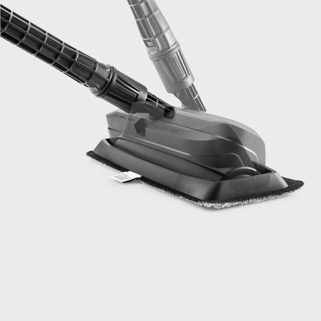 Facade and glass cleaning attachment