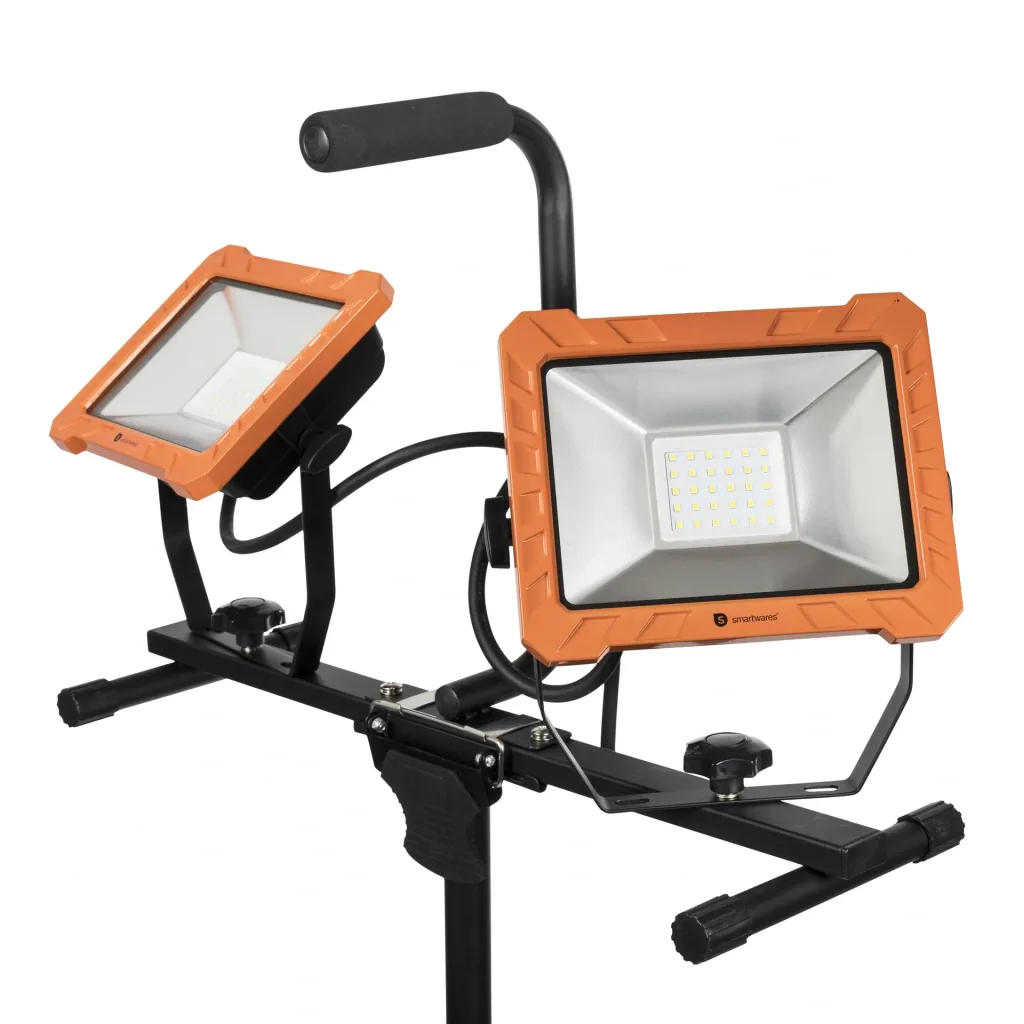 LED tripod double spotlight with 2 x 30 watts and 2400 lumens
