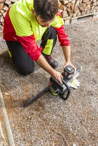 Cordless Chainsaw "CS 4030"