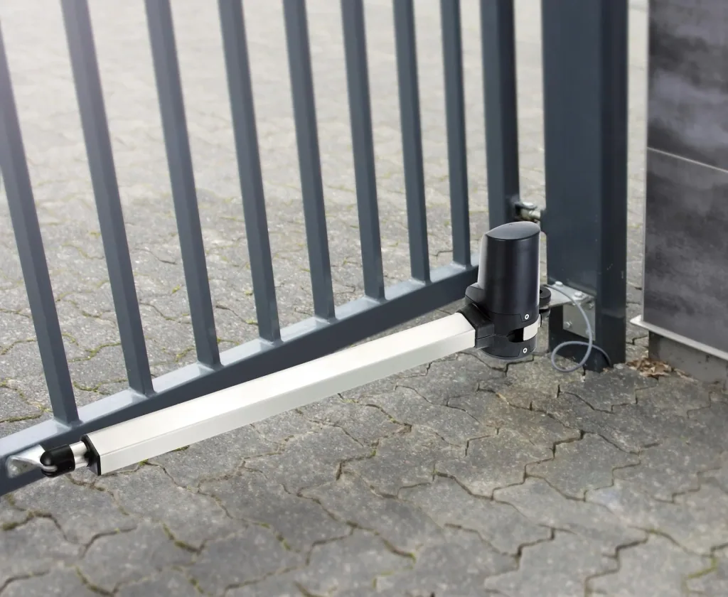 Swing gate operator TWIN 300