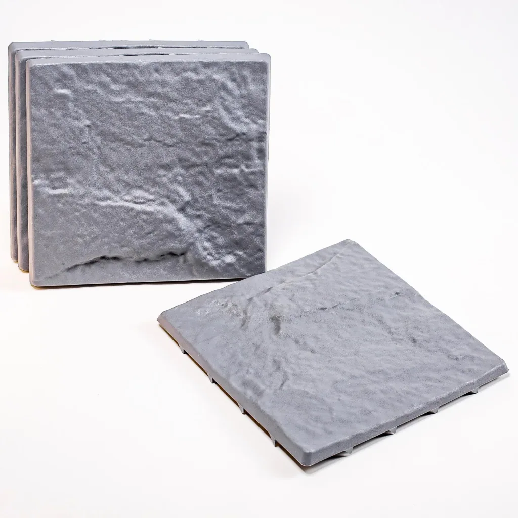 Stone look paving slabs in a set of 4