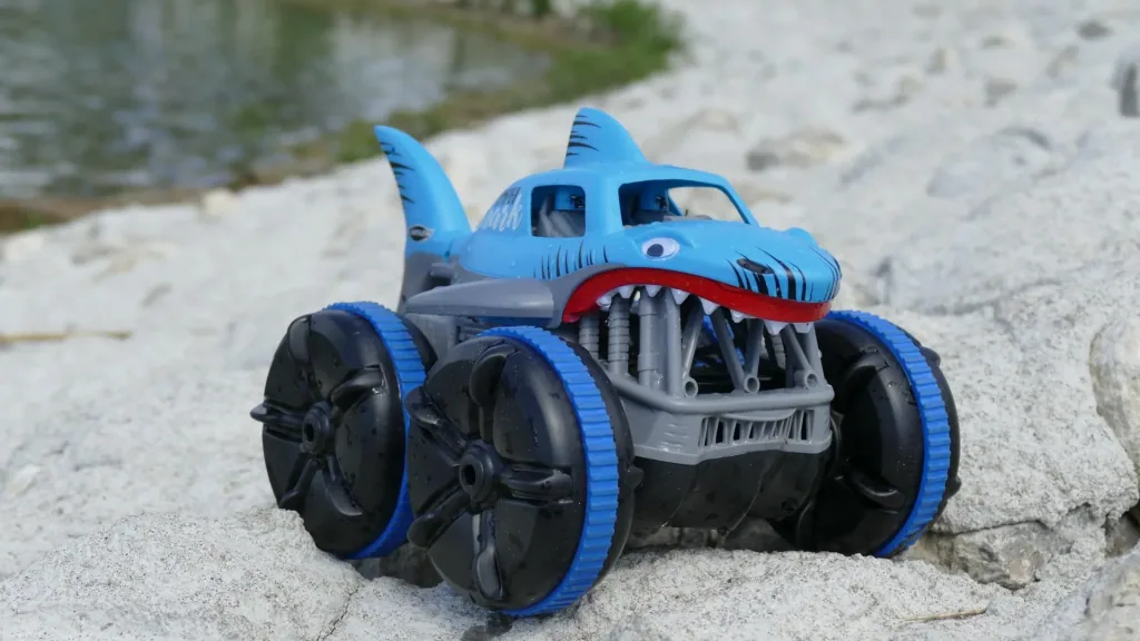 RC vehicle Amphi Shark 2.4 GHz 100% RTR