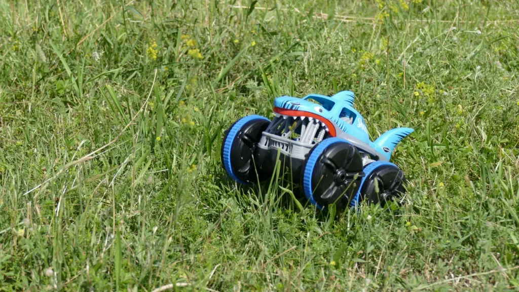 RC vehicle Amphi Shark 2.4 GHz 100% RTR