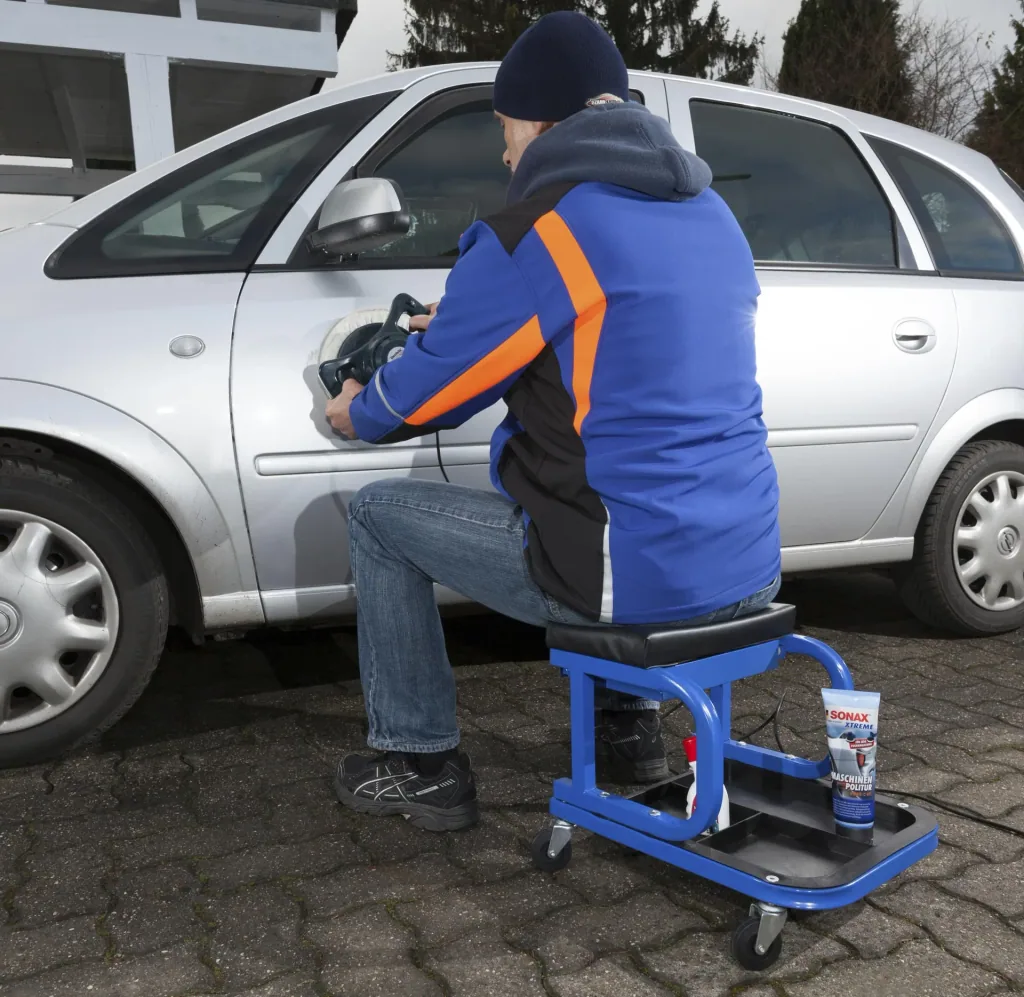 Rolling seat with drawer