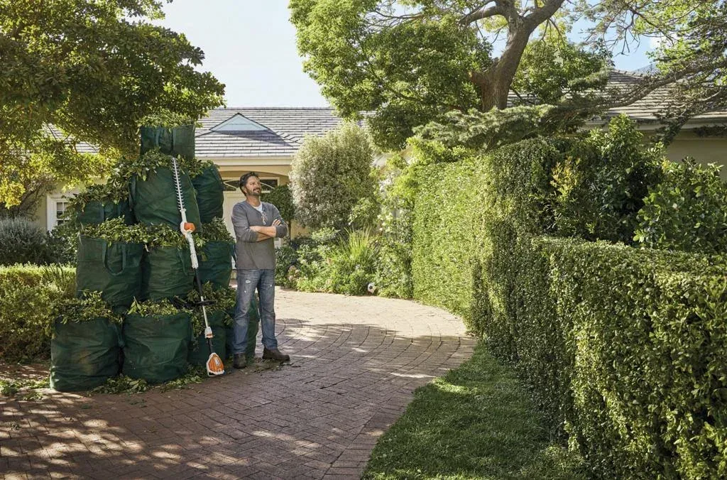 Cordless hedge trimmer HLA 56, battery system COMPACT, without battery and charger
