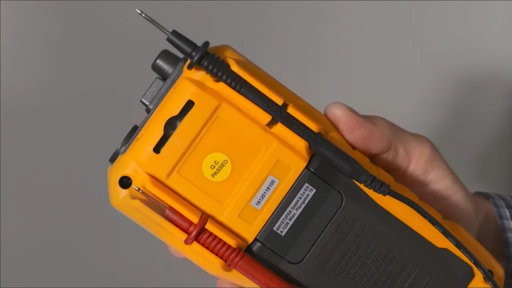 PAN 185 - Multisensor measuring device for electrical and physical quantities