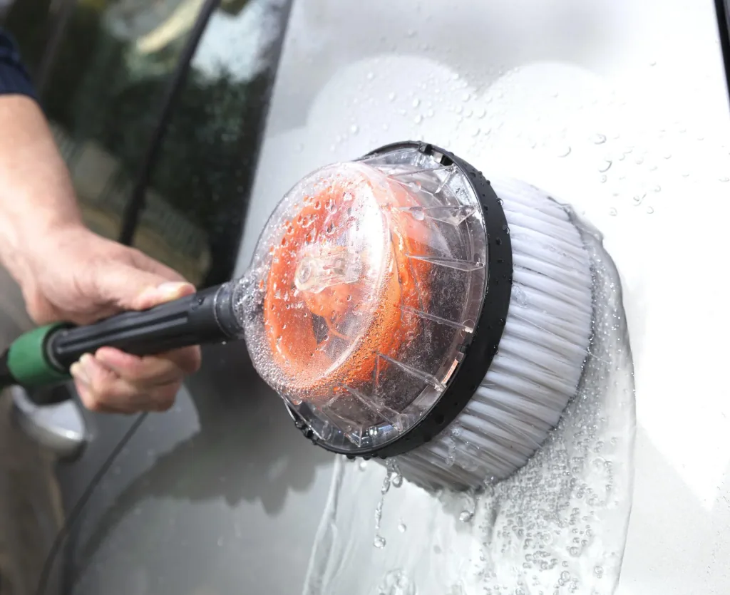 Rotating washing brush "Turbo Jet"
