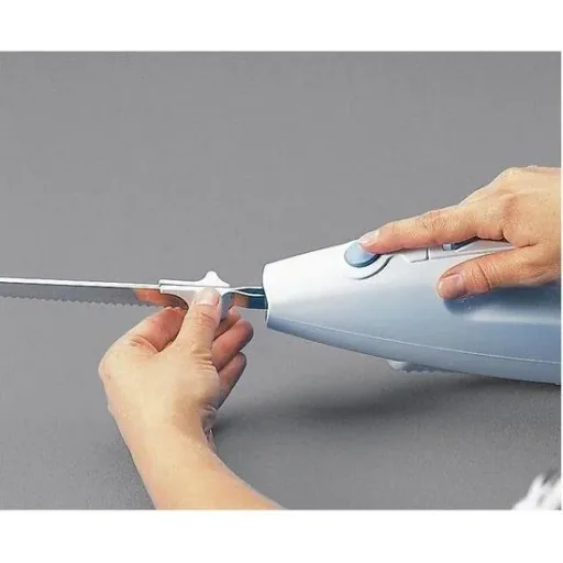Electric knife - cutting meat - 100 watts