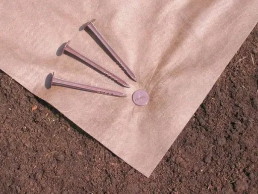 ORGANIC MULCH FLOOR 10X3M + ground pegs