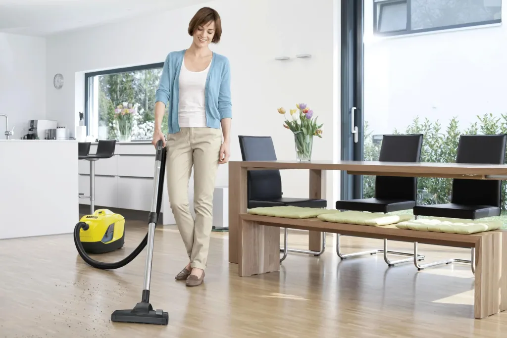 Vacuum cleaner with water filter DS 6