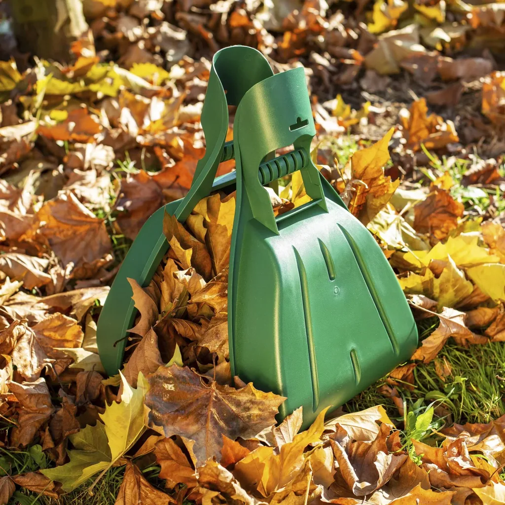 Leaf grabber 2-part