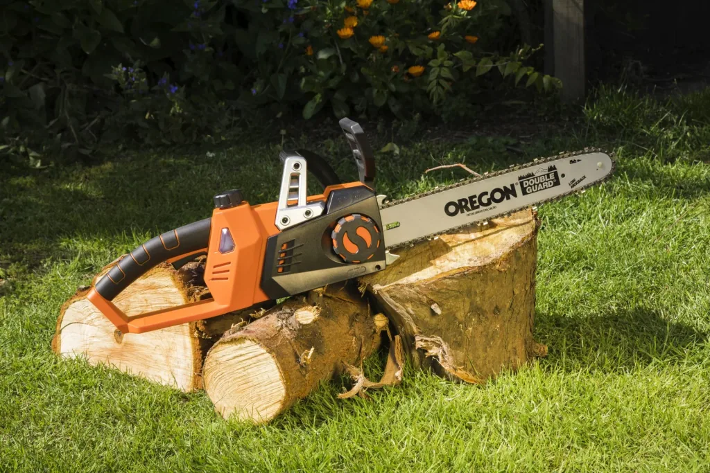 LS C35 - 2x 20 V chainsaw - incl. batteries and charger