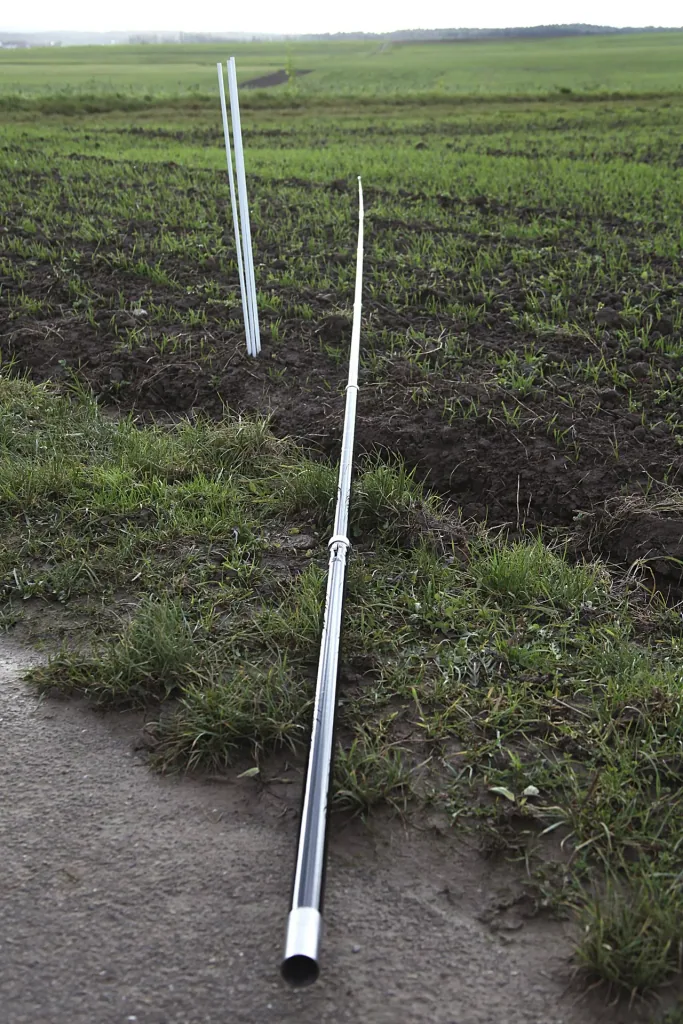Bird repellent dragon with 9 m rod