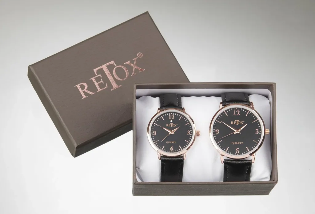 Elegant men's and women's watch set in rose gold look with genuine leather strap
