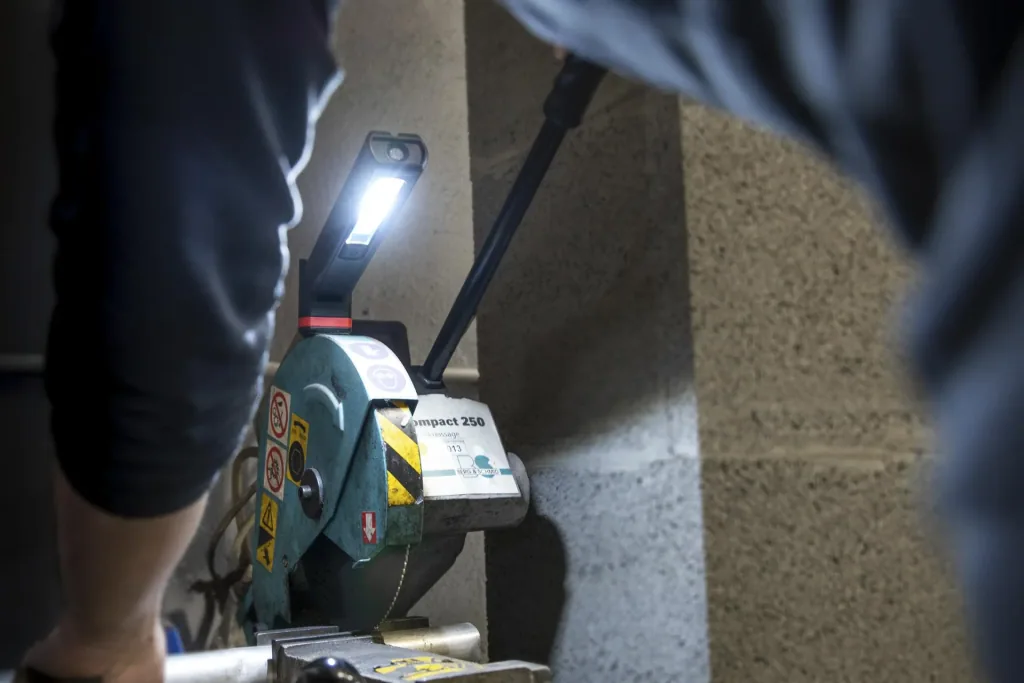 LED workshop light 5 watts, IP54