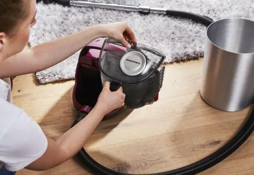 Cyclone vacuum cleaner VCC 3870 A, bagless