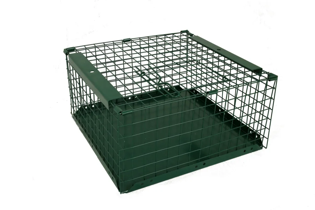 Net trap with catch basket