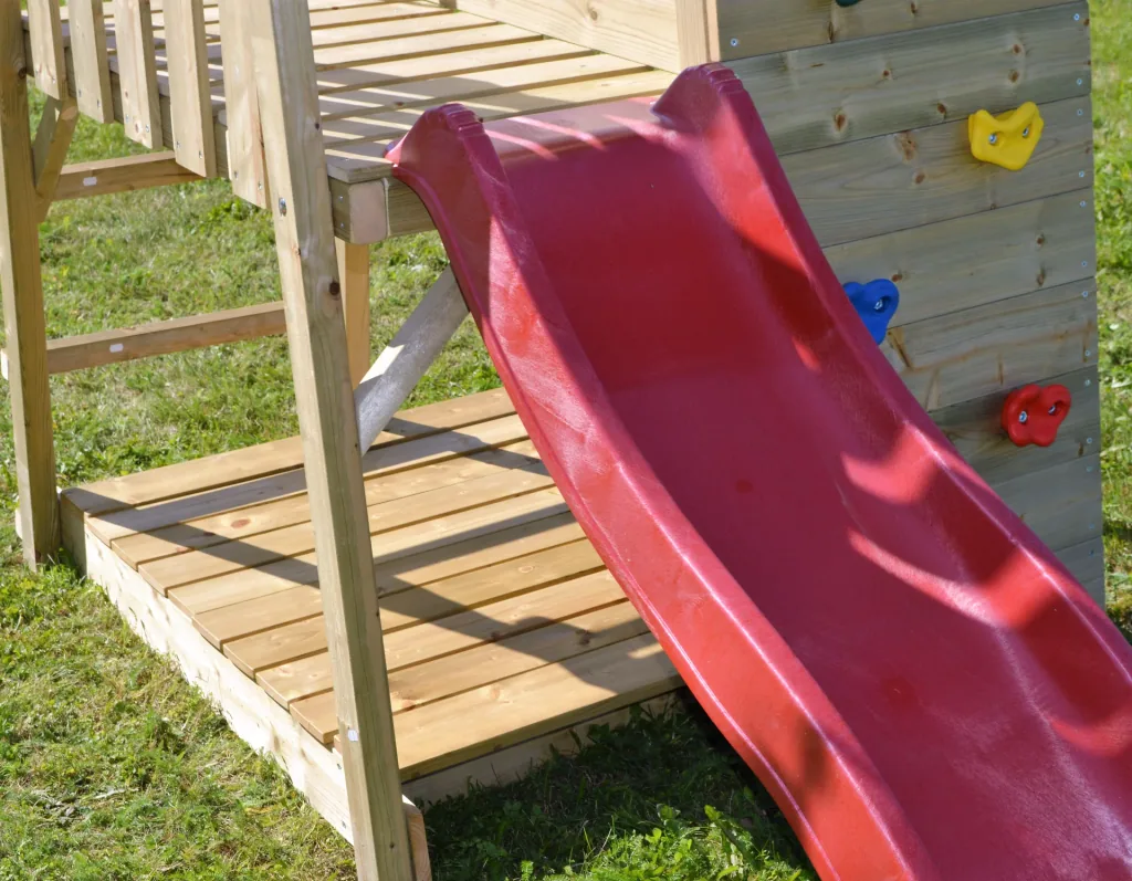 Salamander play tower