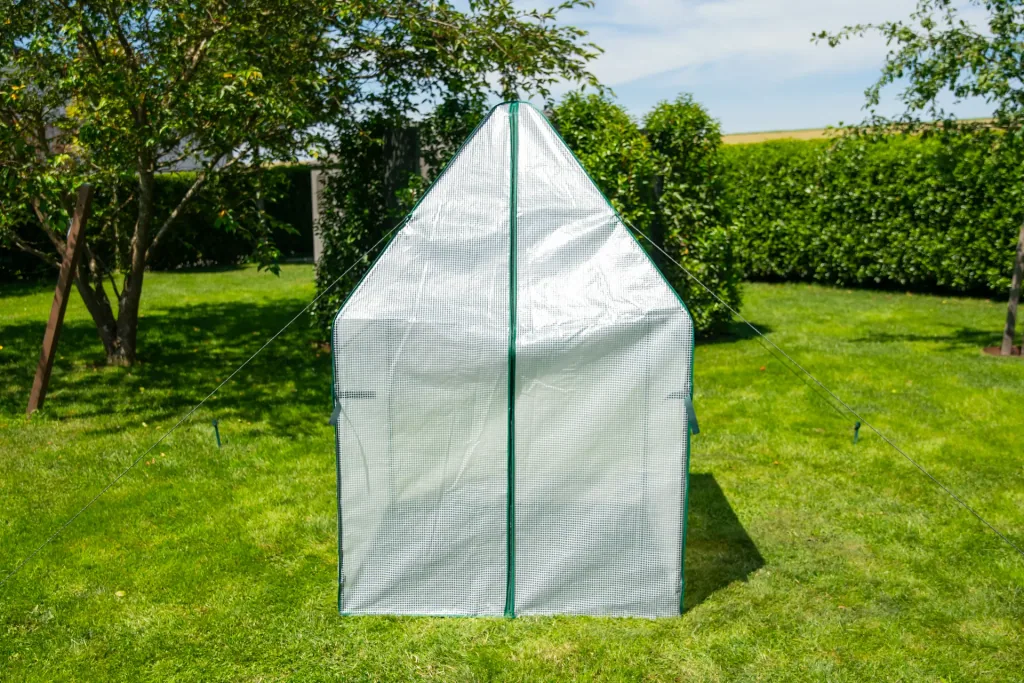 Polytunnel winter tent with floor Chili