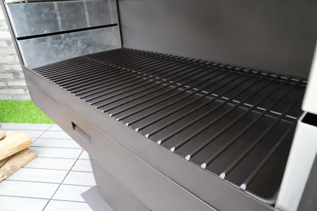 Grill and fireplace black
