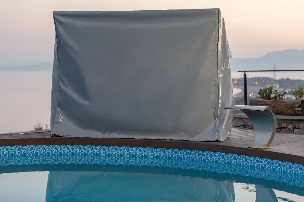 Westmann Cover for Hollywood Swing Viva 2400