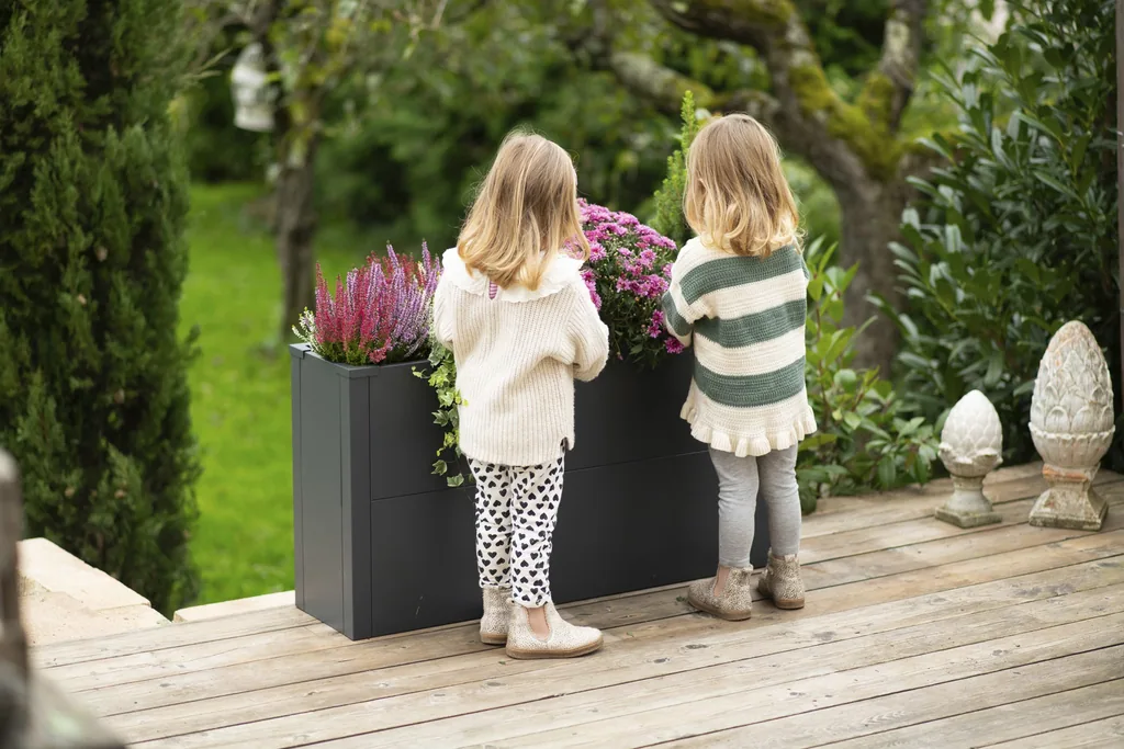 Westmann Planter Box Talus L Metal anthracite