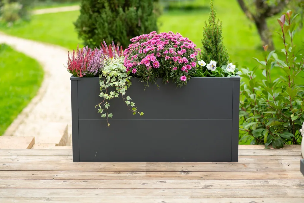 Westmann Planter Box Talus L Metal anthracite