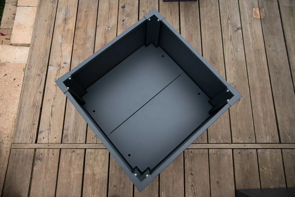 Westmann Planter Box Talus S Metal anthracite