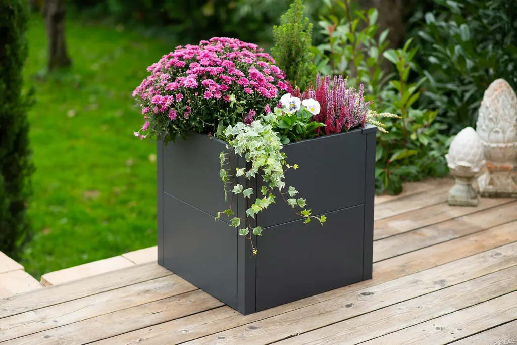 Westmann Planter Box Talus S Metal anthracite