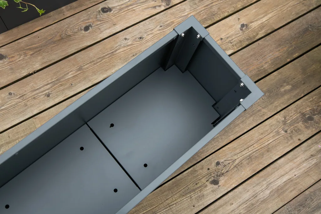 Westmann Planter Box Talus M Metal anthracite