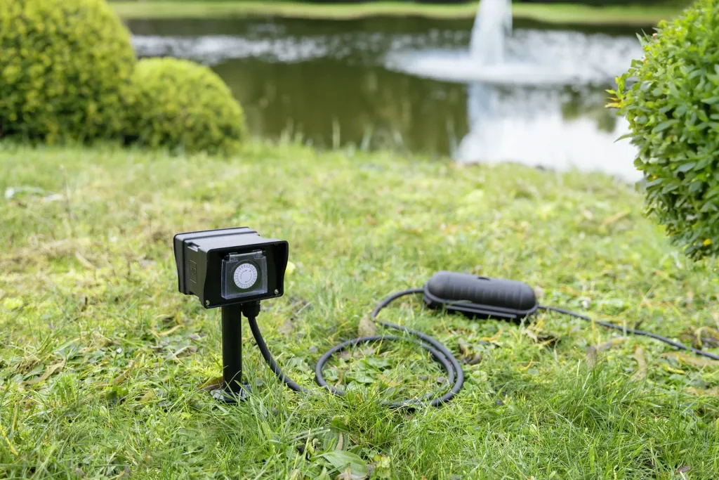 Outdoor timer AES8 with 2 sockets