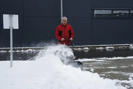 Battery snow blower ST 4048