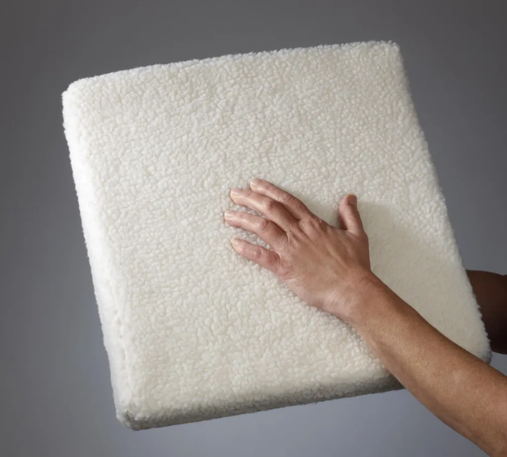Seat wedge cushion in lambskin look