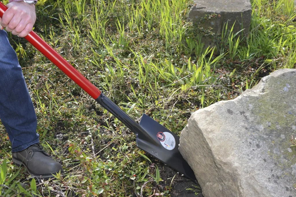 Spade, power spade, blade thickness 5 mm, powder-coated, ground blade, wooden knob, steel tube handle 92 cm