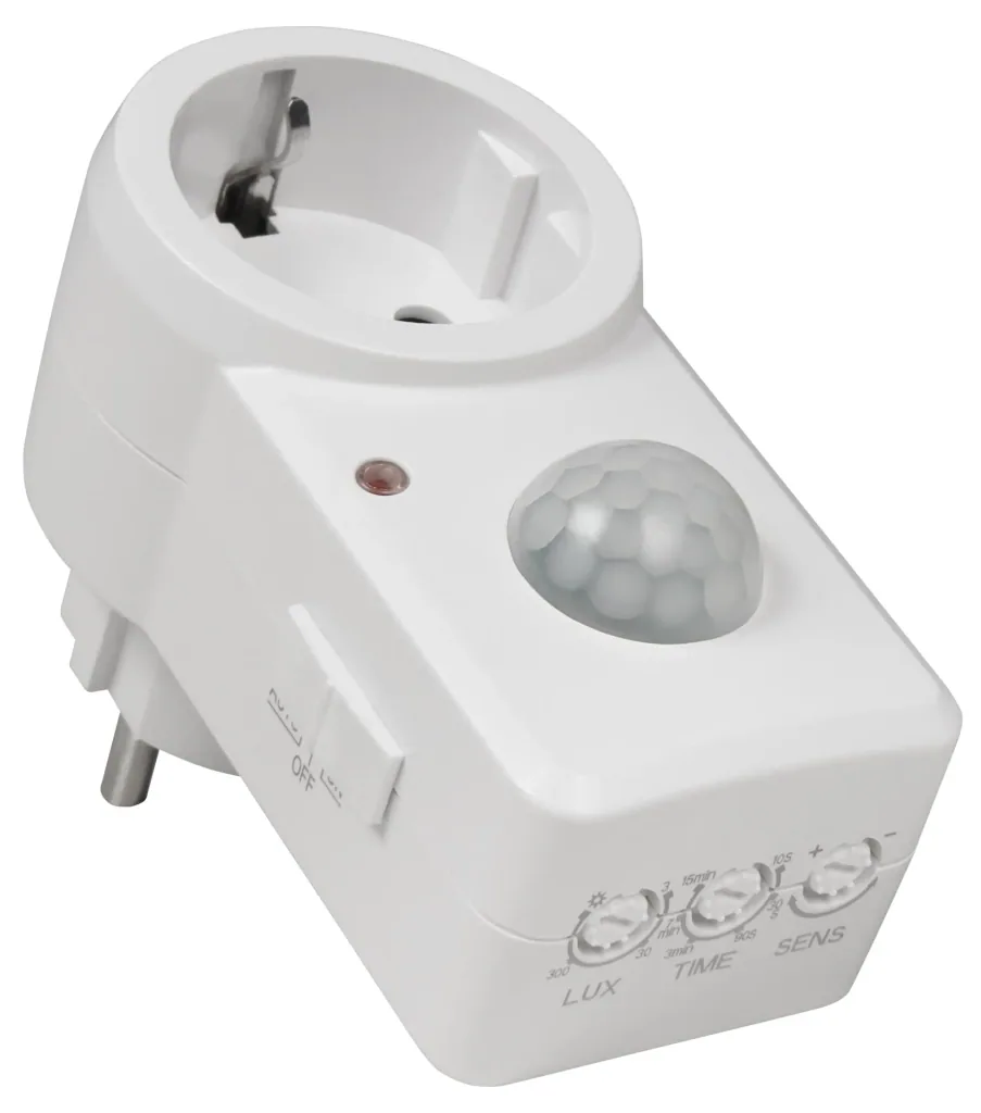 Socket adapter with 120° PIR sensor