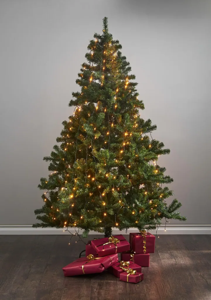 String lights - 360 warm white LEDs on 8 strands