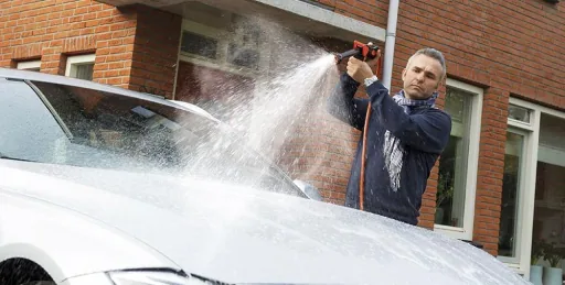High-performance washing gun "F1 AQUABLASTER" + 1 x shine shampoo