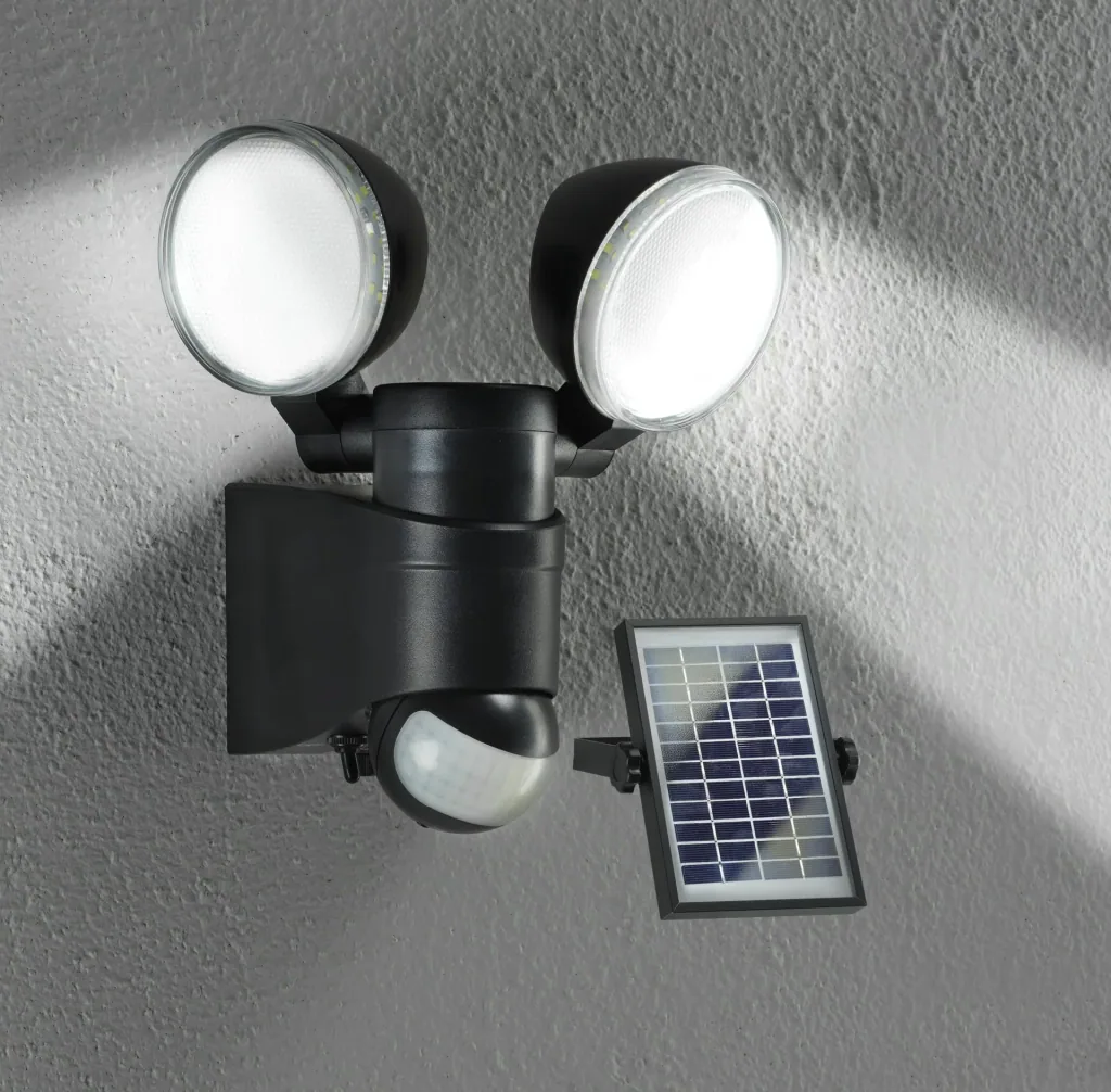 Duo spotlight with solar panel and motion detector