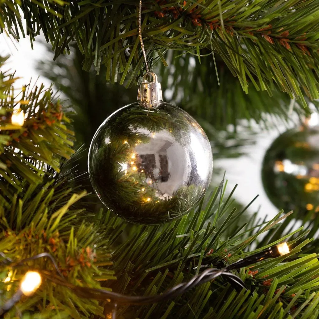 Christmas balls 24 pieces silver - diameter 6 cm