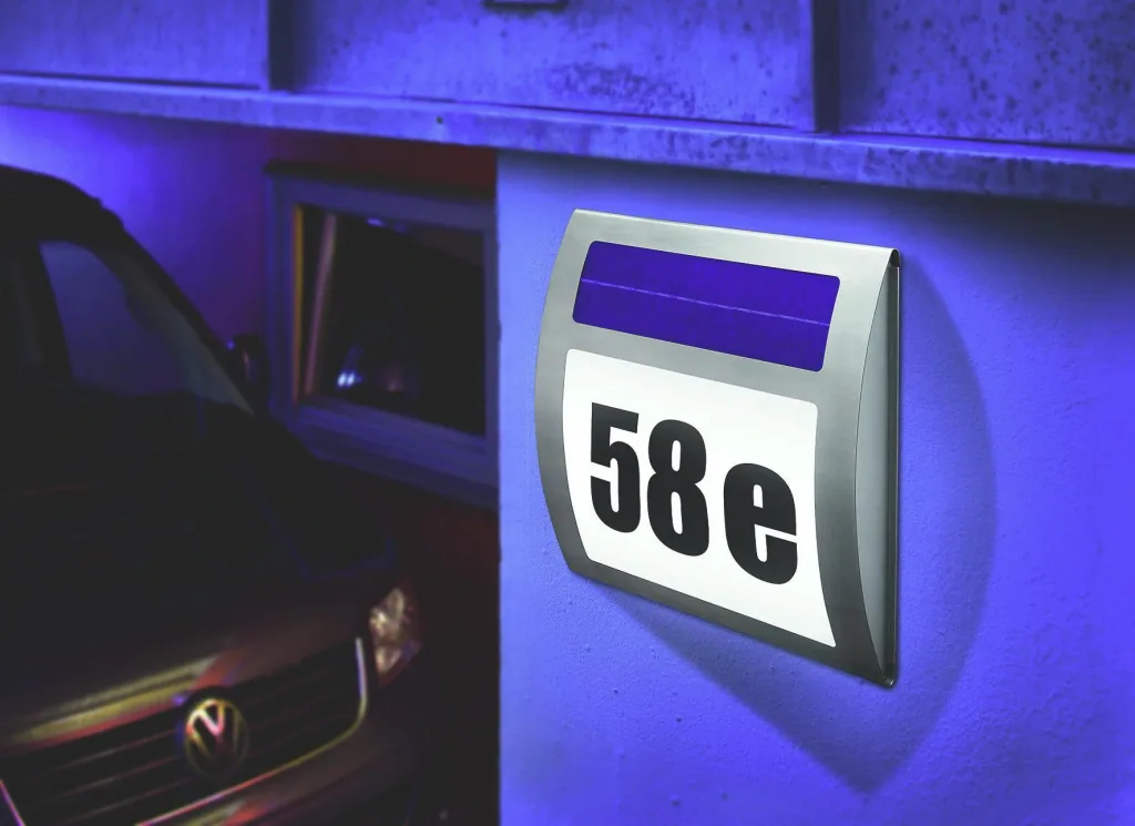 Solar LED house number light "Wave"