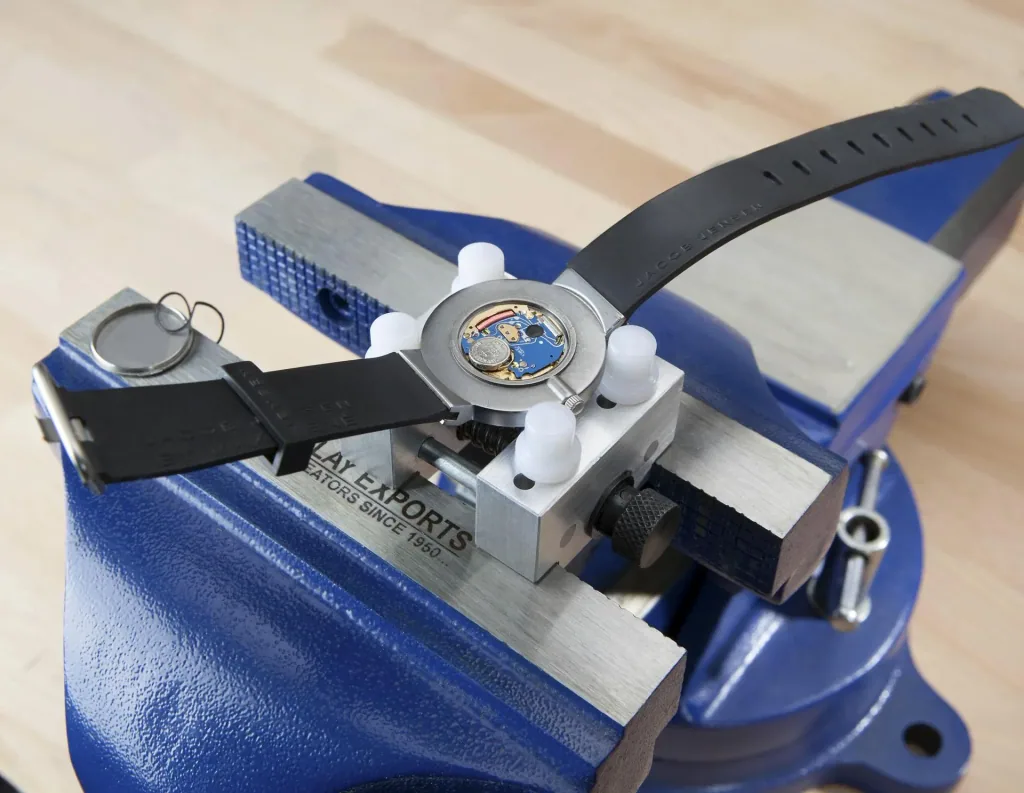 Workpiece holder also for watches, can be clamped in a vice (small)