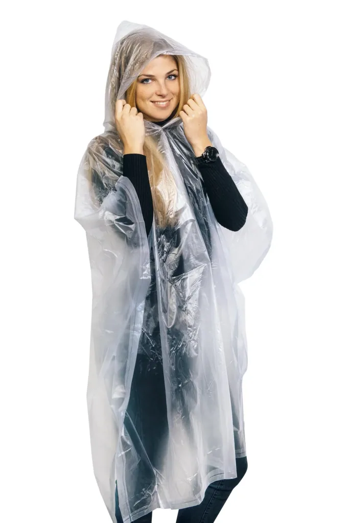 Rain poncho in one size, waterproof, with snap fasteners, color transparent