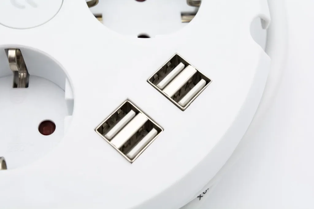 Power strip with cable reel and USB-A, 4-way