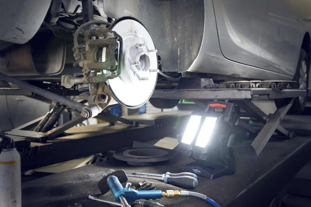 LED battery-powered handheld spotlight 60 watts